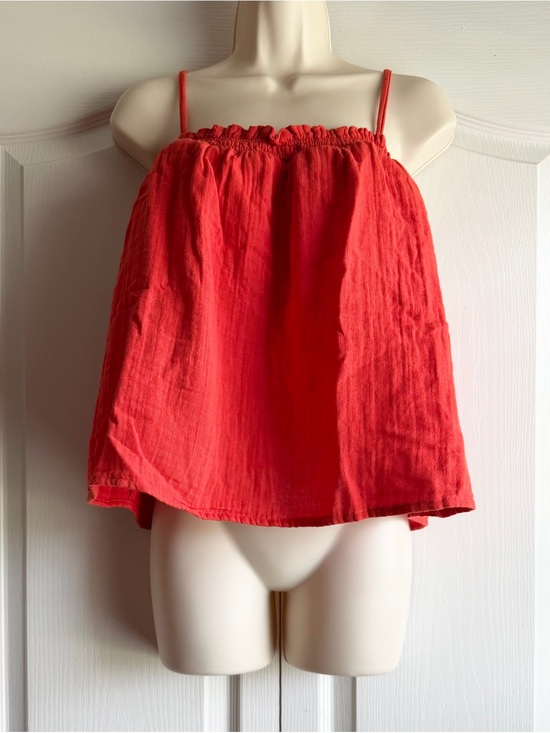 Old Navy Tops - Old Navy Square Neck Crinkle Gauze Knit Tank Top